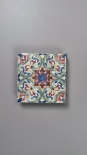 Some collections don’t need a full reveal.
Just one pull, and the mood changes completely.
From the handcrafted depth of Raku to the soft warmth of Taipei, the freshness of Lagoon, the character of Veracruz Matt, and the timeless appeal of Veranda.
Different surfaces.
Different atmospheres.
One thoughtful design choice at a time.
#TimexCeramic #TileDesign #InteriorInspiration #WallTiles #SurfaceDesign